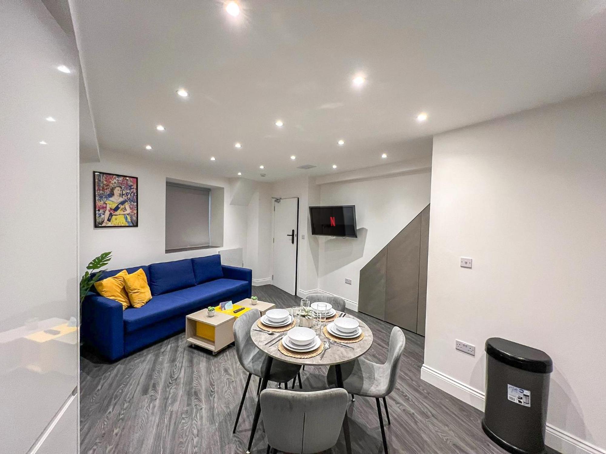1-Bedroom Apartments In Shoreditch, Old Street, Hoxton Лондон Экстерьер фото