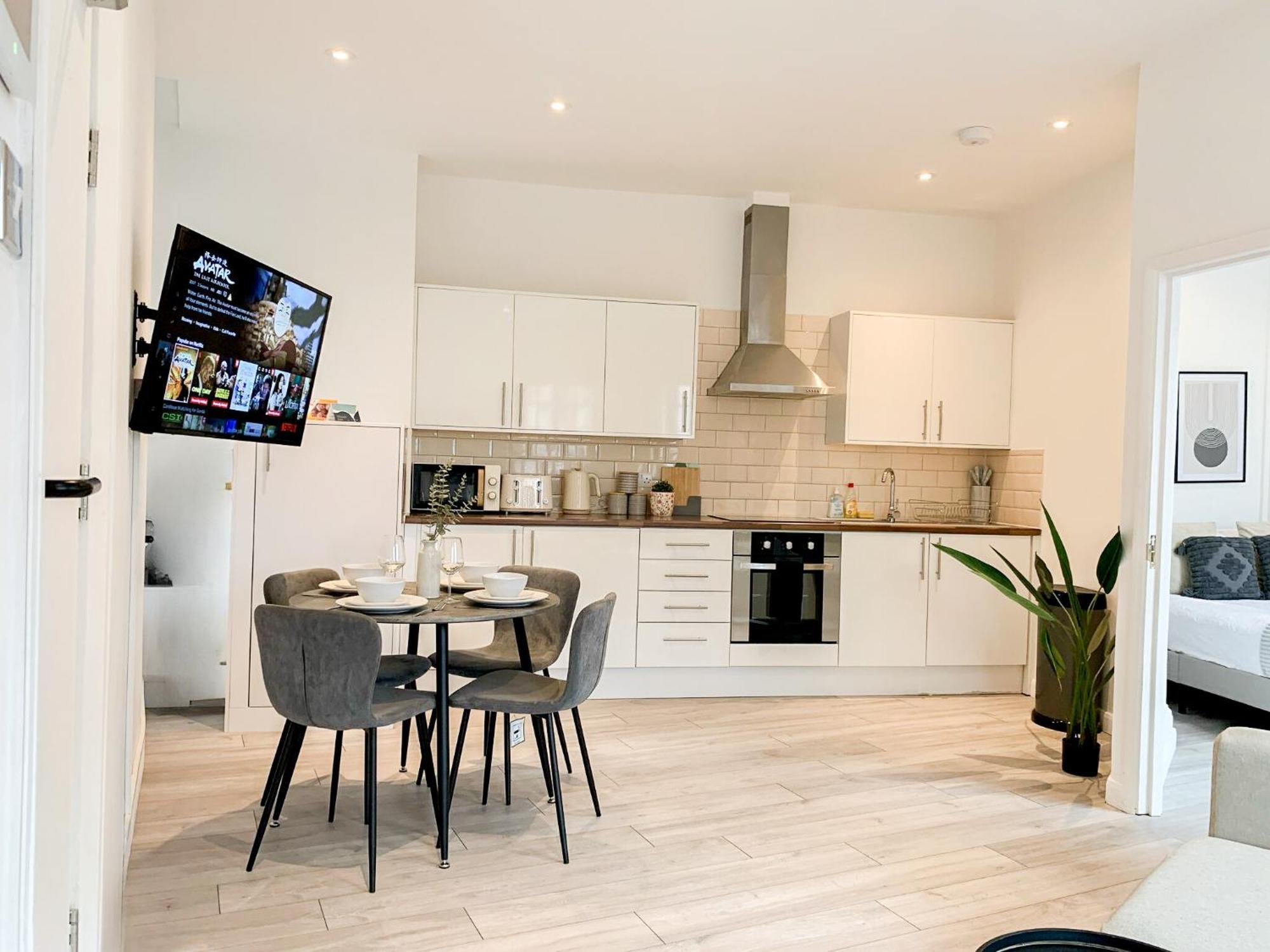 1-Bedroom Apartments In Shoreditch, Old Street, Hoxton Лондон Экстерьер фото