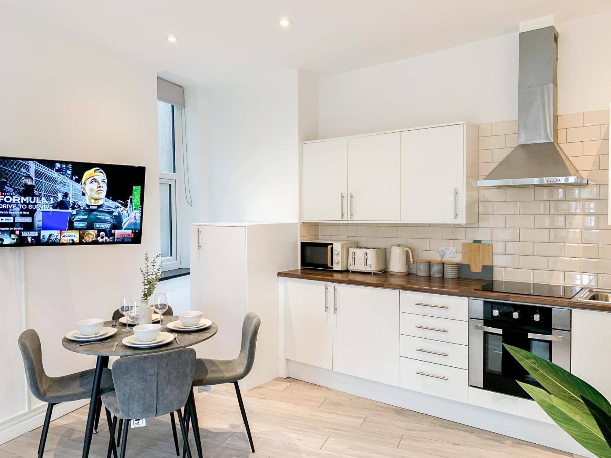 1-Bedroom Apartments In Shoreditch, Old Street, Hoxton Лондон Экстерьер фото