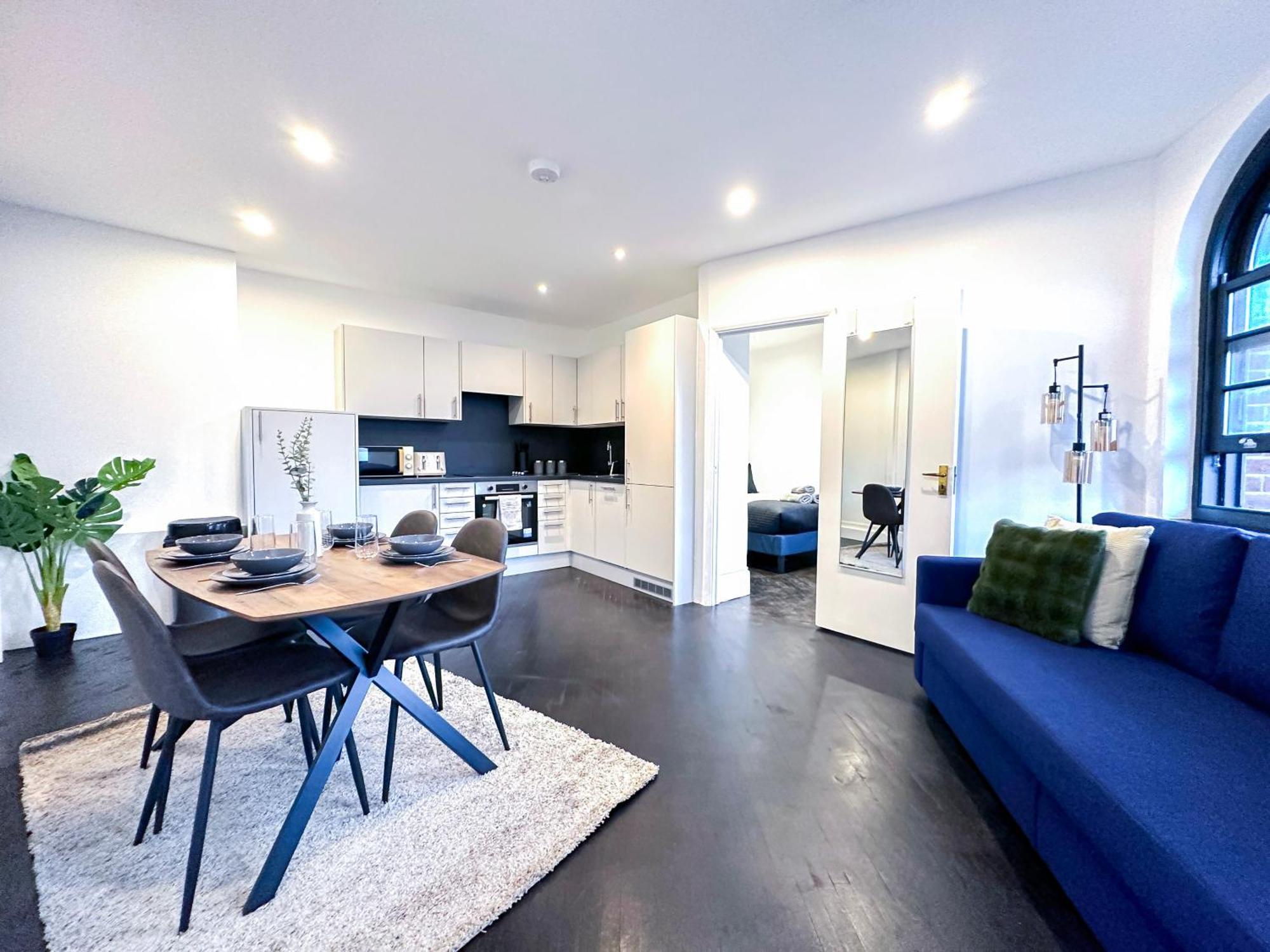 1-Bedroom Apartments In Shoreditch, Old Street, Hoxton Лондон Экстерьер фото